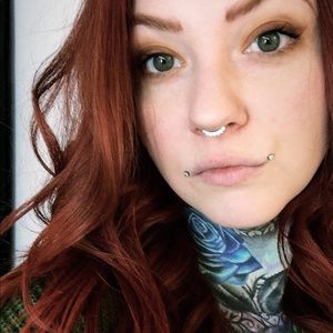 Meet your Posher, Laura